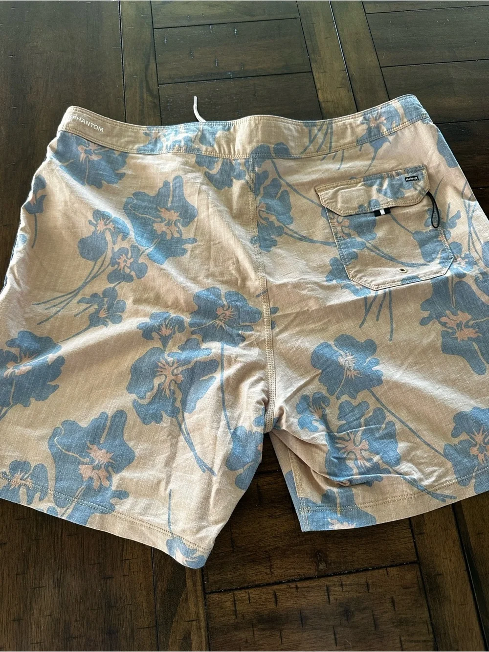 Hurley waist side logo